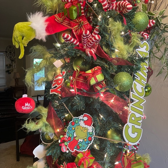The Grinch Arm Tree Decoration - Picture 7 of 12